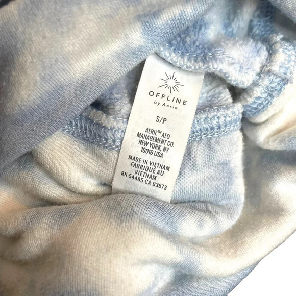 Offline by Aerie Women’s Fleece Cloud Tie Dye Crop Hoodie in Blue/White Size S - Picture 7 of 13